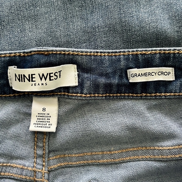 Nine West Light Wash Gramercy Crop Jeans - Picture 3 of 4